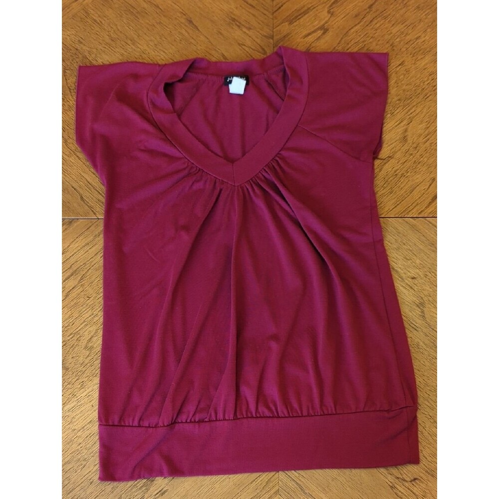 Women's V-Neck Cap Sleeve Top - Burgundy